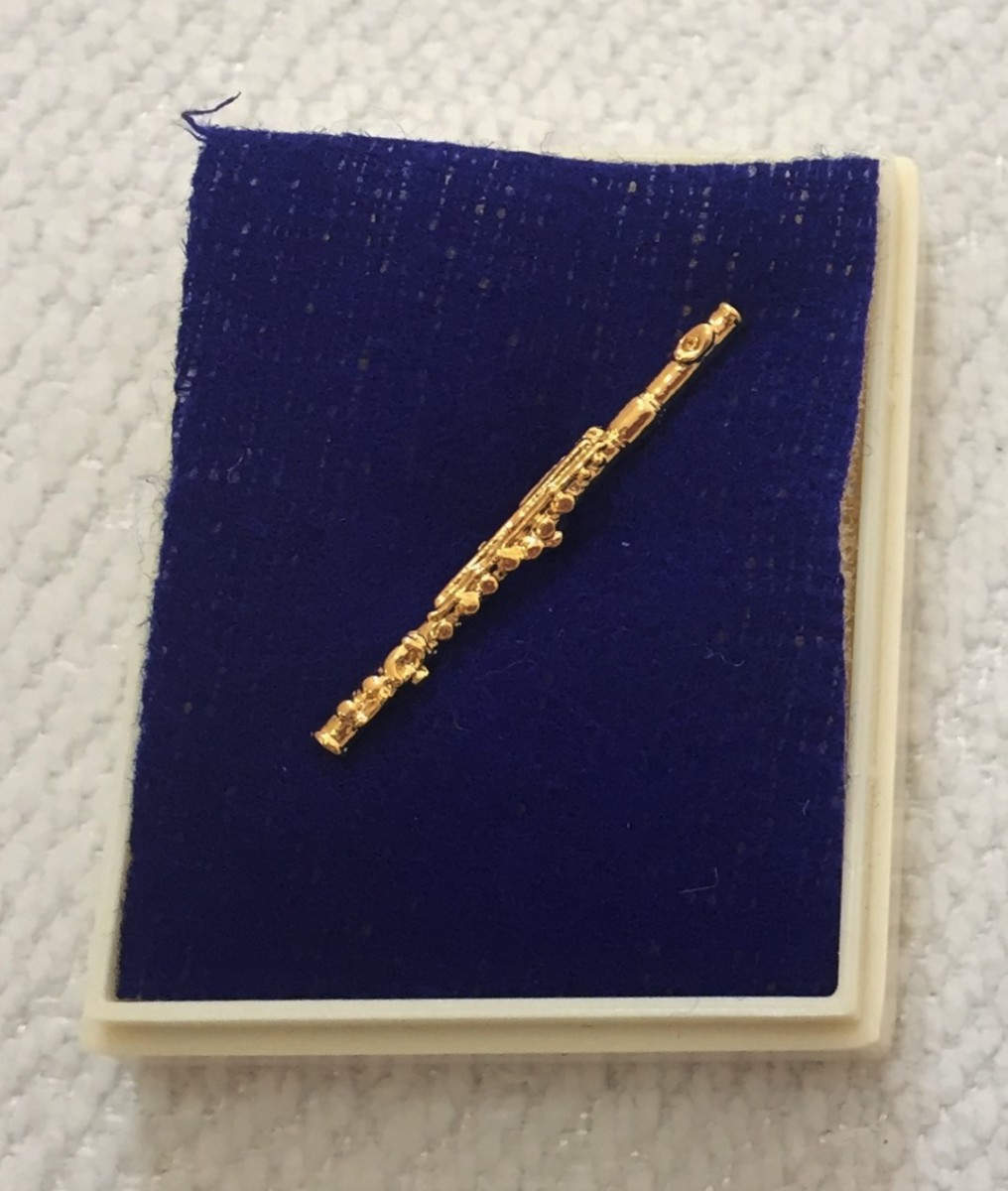 Altın Kaplama Flütlü Pin - G&G