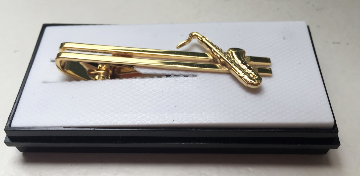 Altın Kaplama Saksafon Kravat İğnesi - G&G