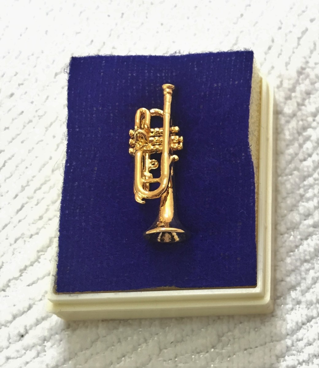 Altın Kaplama Trompet Pin - G&G