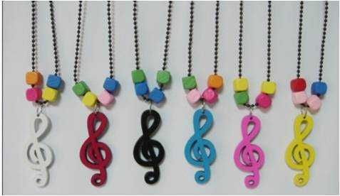 Sol Anahtarlı Ahşap Kolye - Kırmızı - Fzsonata