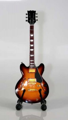 Minyatür - Standlı Elektrogitar (335 Style) - Musikboutique