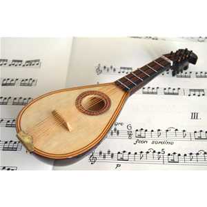 Minyatür Mandolin