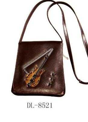 Gitar İşlemeli Askılı Çanta - 1