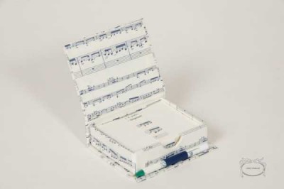 Notalı Kutuda Not Yaprakları ve Tükenmez kalem - Anka Verlag