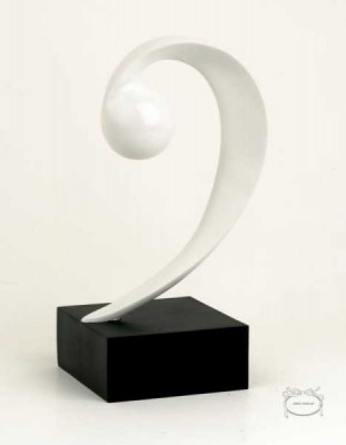 Büyük Fa Anahtarı Heykeli Beyaz - Anka Verlag