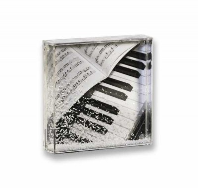 Piyano ve Notalı Karlı Küp - Thumbnail
