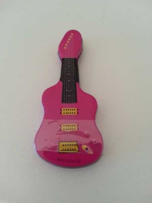 Fuşya Elektrogitar Şeklinde Kutulu Nane Şekeri - SWANART