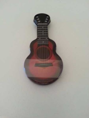 Koyu Ahşap Rengi Gitar Şeklinde Kutulu Nane Şekeri - SWANART