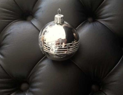 Yılbaşı Ağaç Süsü Top Şeklinde - Gümüş - Musikboutique