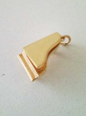 Altın Kaplama Kuyruklu Piyano Kolye Ucu - Anne Fuzeau