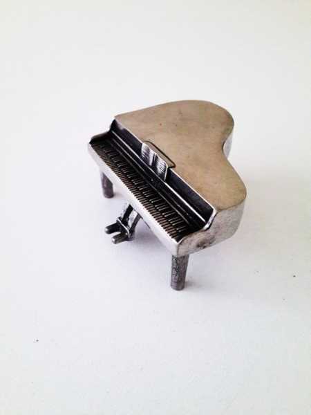 Minyatür Kuyruklu Piyano