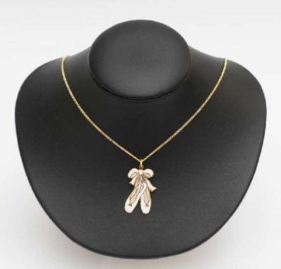 Beyaz Bale Ayakkabısı Kolye - ELANPRIM